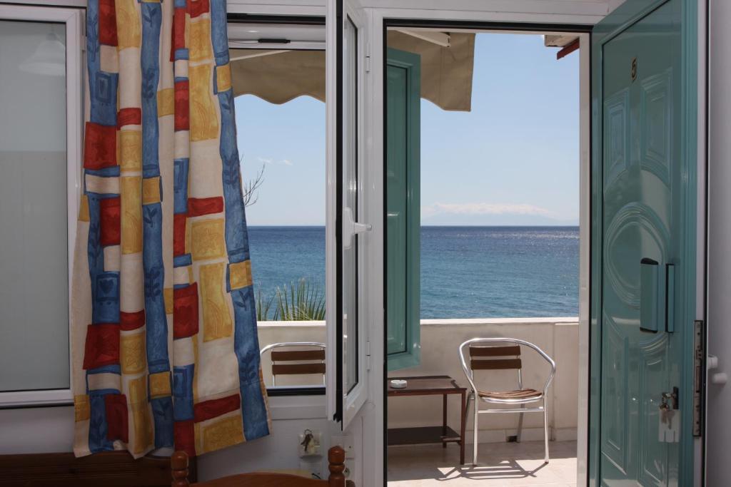 Akrogiali Hotel Plomari Pokoj fotografie
