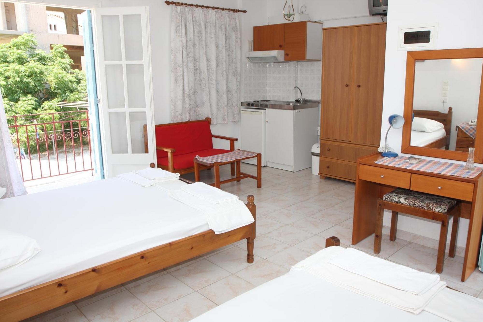 Akrogiali Hotel Plomari Exteriér fotografie